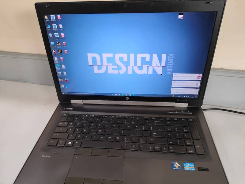 HP EliteBook 8770W Workstation 7