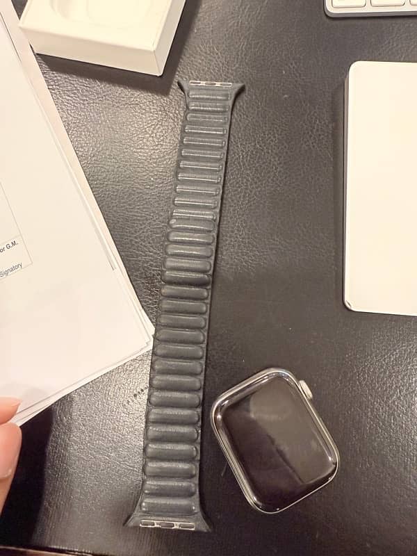 Apple Watch Series 7 stainless steel 45mm silver 0