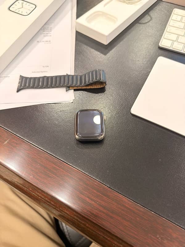 Apple Watch Series 7 stainless steel 45mm silver 2