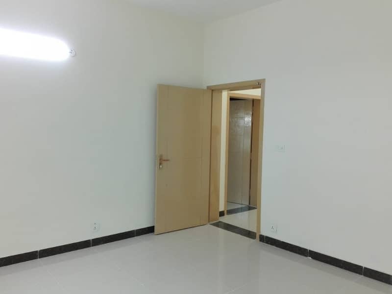 3 Bed Flat For Rent In ASkari 14 Sec D 3