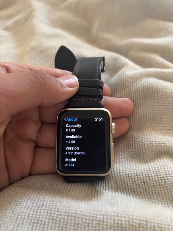 apple watch series 4 ( 42 mm) 1