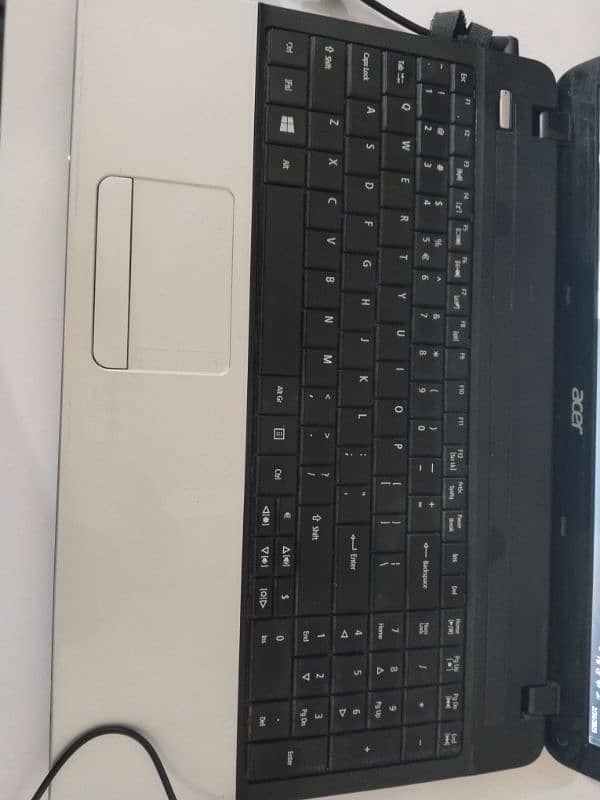 Accer Laptop i5 1