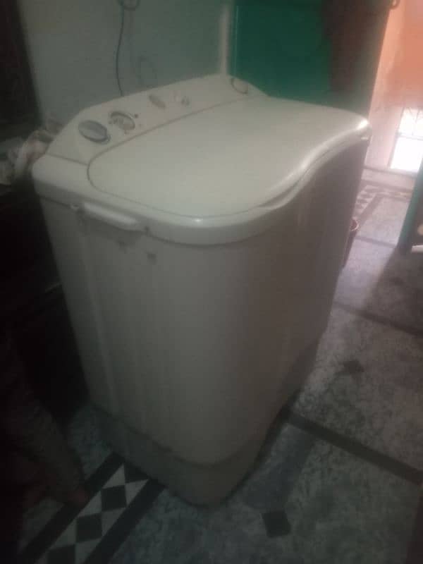 Haier double washing machine good condition and work 2