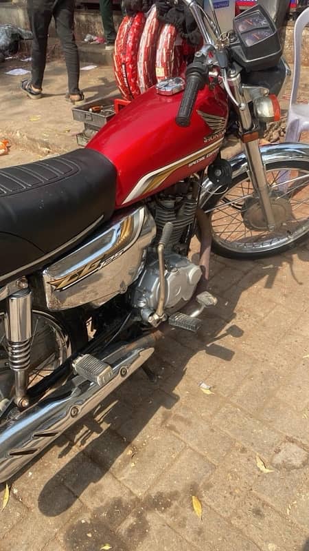 Honda 125 special addition 1