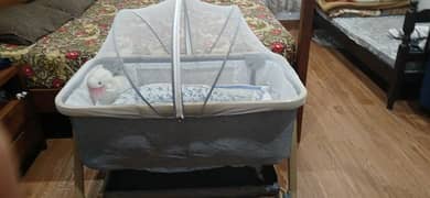 Newborn baby cot cardle portable and foldable