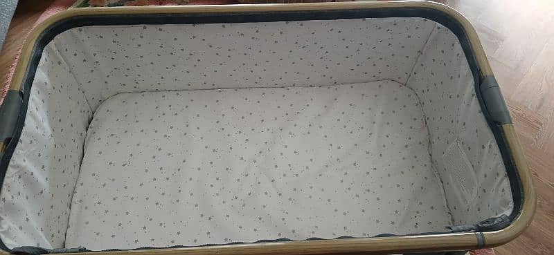 Newborn baby cot cardle portable and foldable 5