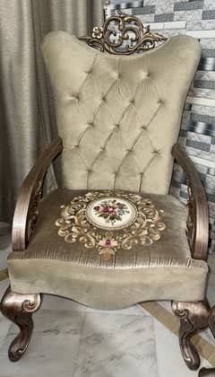 coffee table with chairs