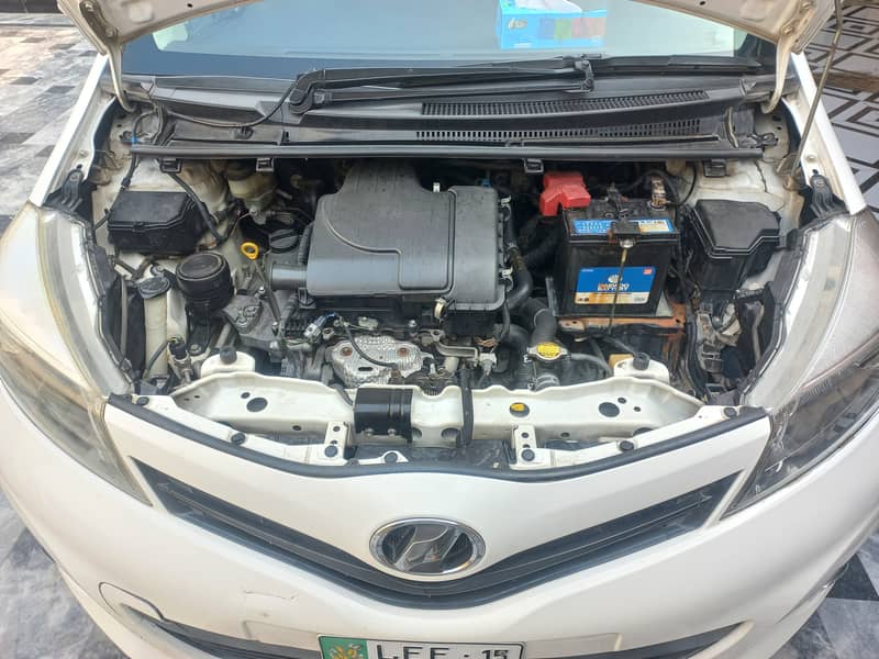 Toyota Vitz 2011 3