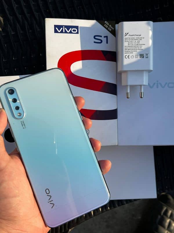 Vivo S1 8/256 in Excellent Condition 1