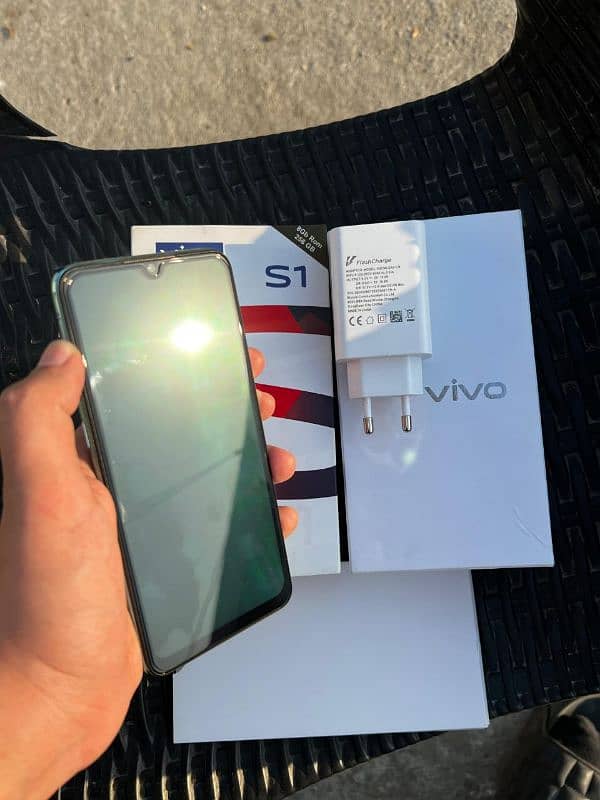 Vivo S1 8/256 in Excellent Condition 5