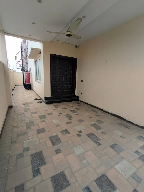 Fully Furnish House For Daily Weekly & Monthly Basis!! Daily Rent 40K. 11