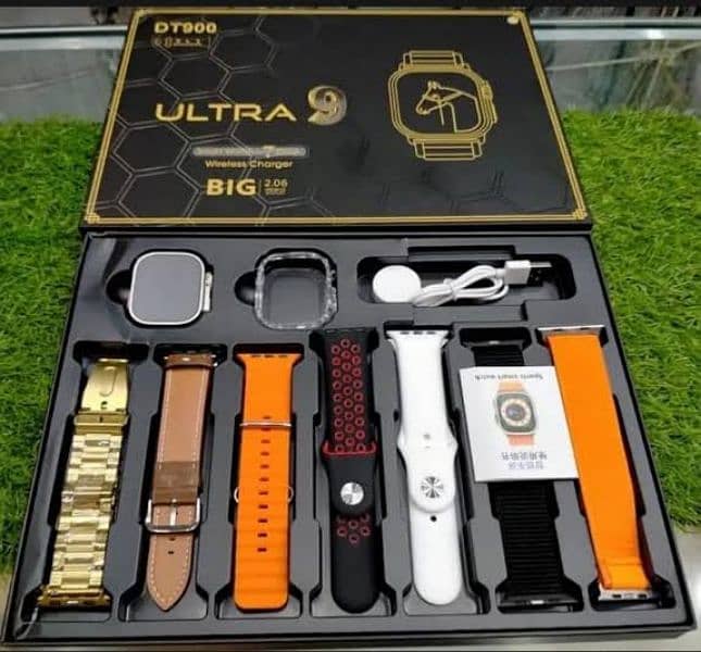 DT 900 Ultra Smart Watch 7 Straps 0