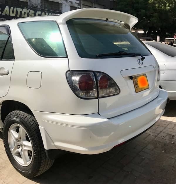 Toyota Harrier 2003 4