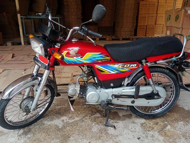 Honda CD 70 lush condition first hand used 9