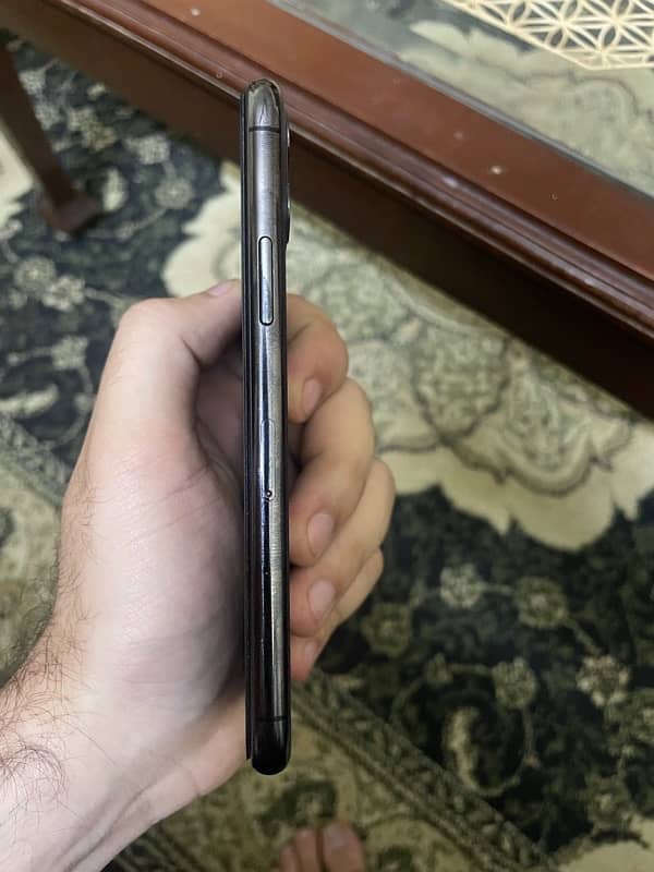 Iphone 11pro 256gb Sealed phone 4