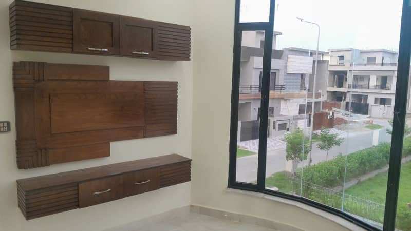 5 Marla Corner Facing Park Brand New Design Luxury House Available For Sale In Park View City Lahore 21