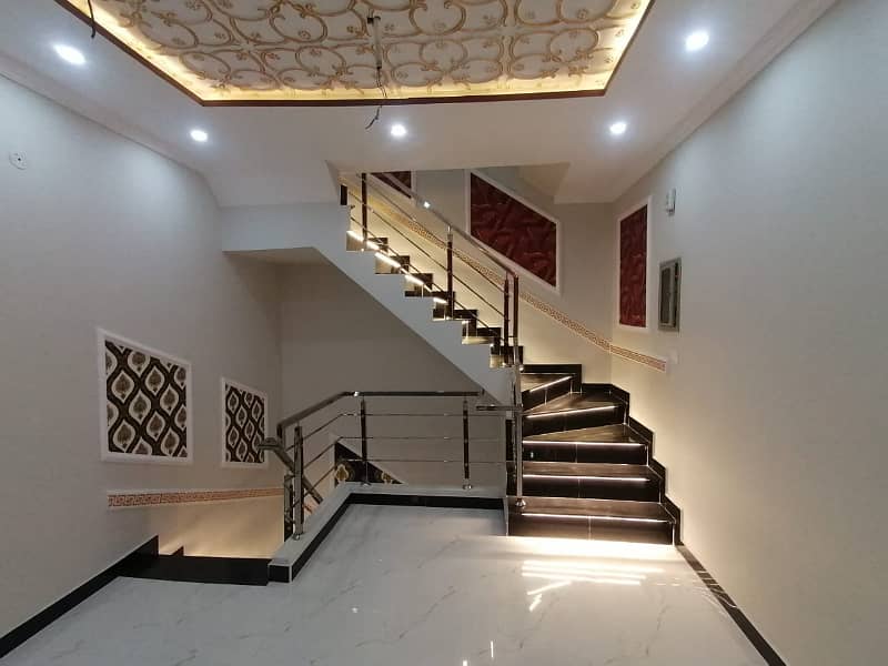 6 MARLA UPPER PORTION AVAILABLE FOR RENT IN PARK VIEW CITY LAHORE 18