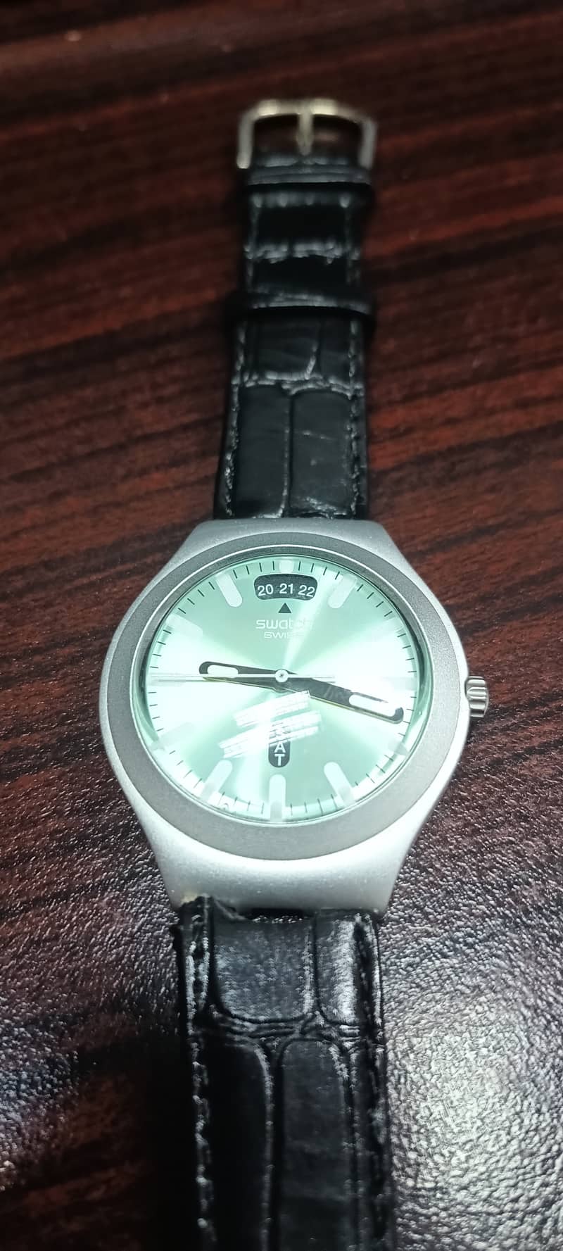 Swatch 38 mm light green Dail new condition 5