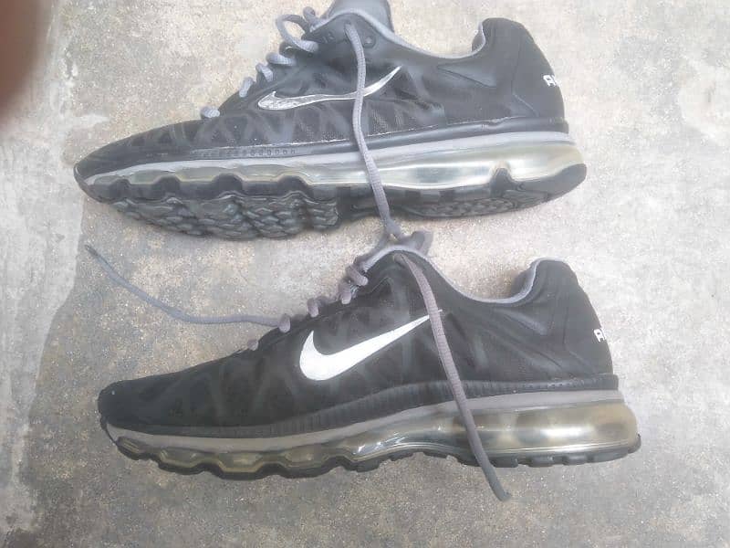 NIKE AIRMAX SHOES USED 1