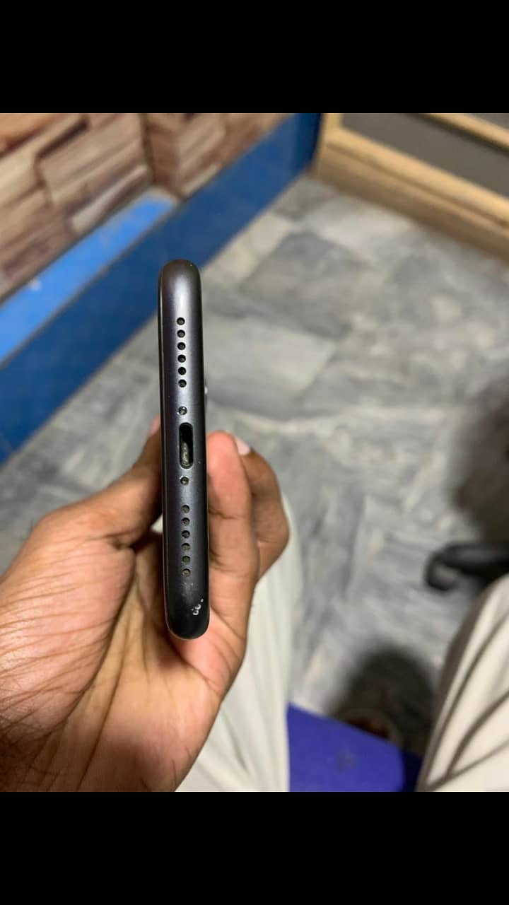 Apple iPhone 11 1