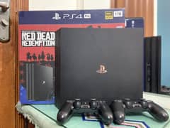 Playstation Ps4 pro 1Tb 10 by 10 condition just slightly used