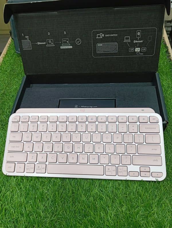 mx keys mini pink wireless Bluetooth multi davice rechargable keyboard 5