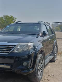 Toyota Fortuner V 2014