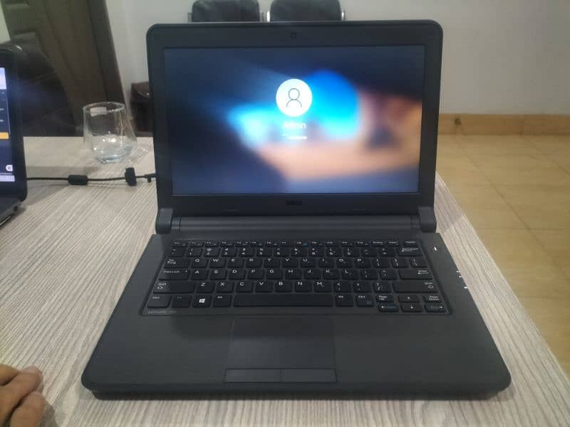 Dell latitude 3350 2