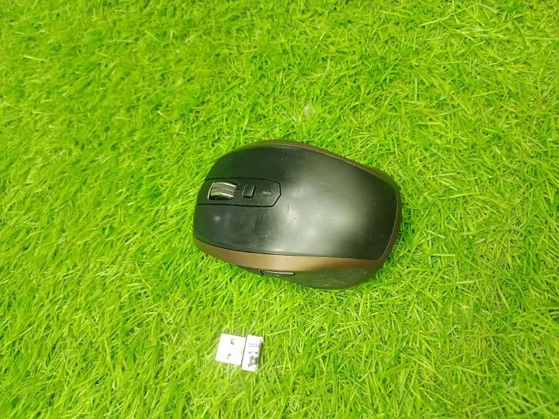 mx anywhere 2 wireless Bluetooth rechargable mouse 4