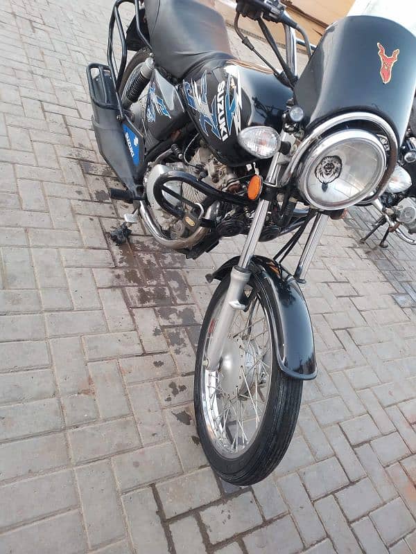 bike for sale suxuki 150 3