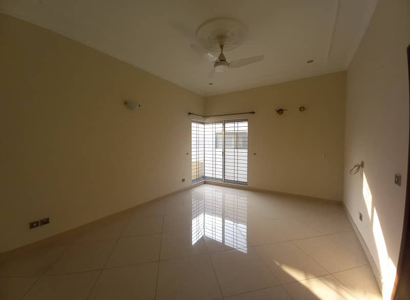 1 Kanal Very Beautiful Upper Portion Available For Rent Only For Couple 23