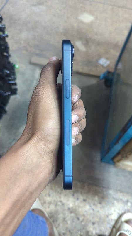 iphone 14 dark blue color 128 gb with box 10 month apple worrenty 2