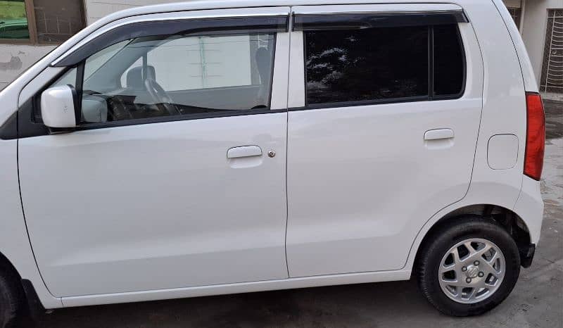 Suzuki Wagon R 2022 16