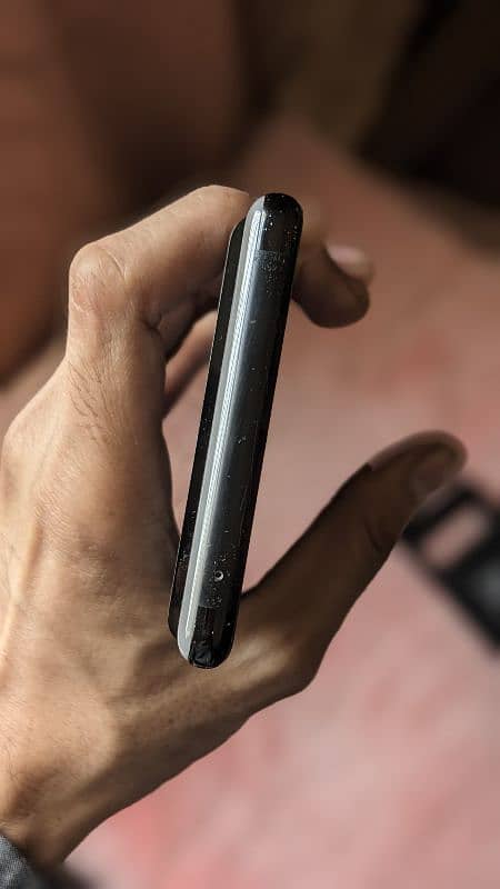 Google Pixel 6 Pro Spots on LCD 5