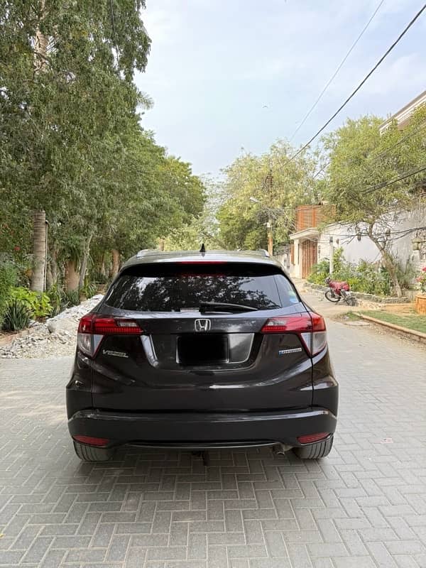 Honda Vezel 2013 Z Sensing Extra Ordinary Condition 2