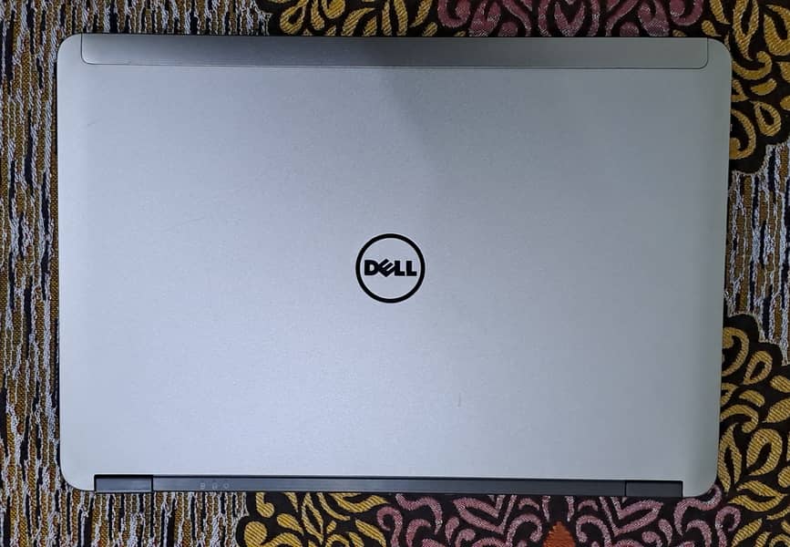 Dell E6440 Silvr Laptop 4th Gen. Core-i3 Size 14” Ram-8GB SSD-128GB SSD 8