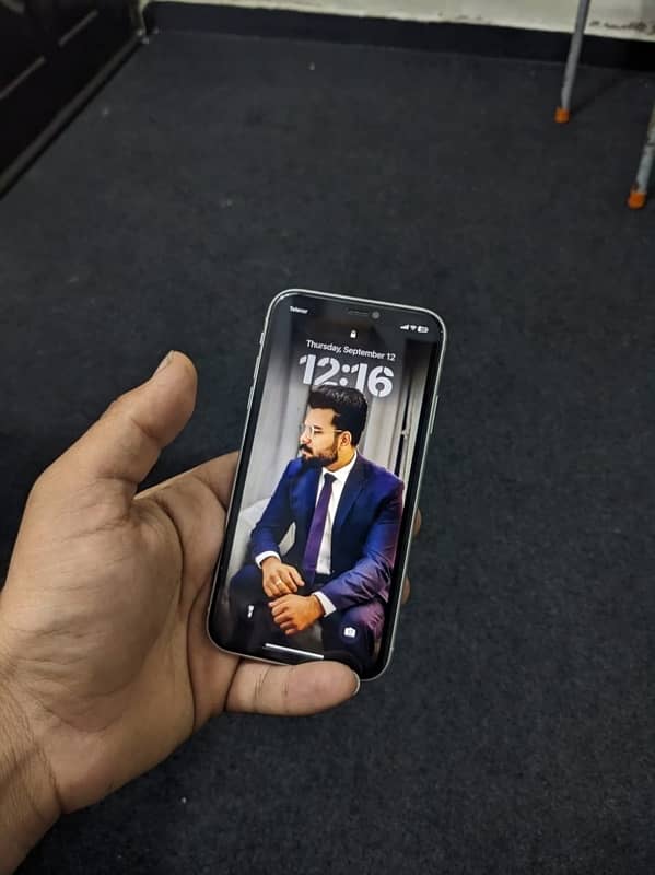 iPhone xR 64gb non pta fu 1