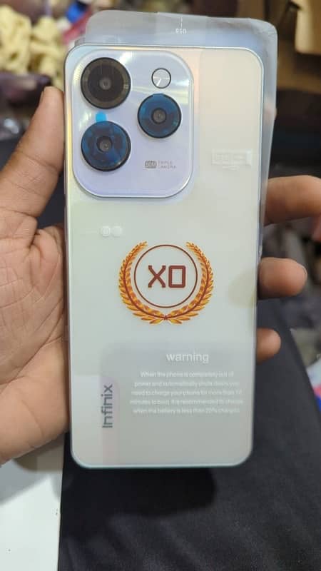 infinix hot 40 pro 1