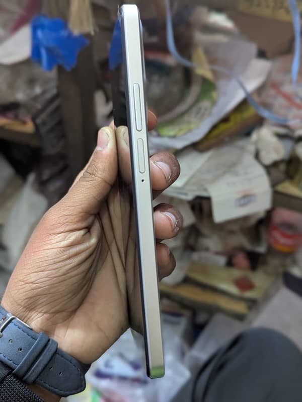 infinix hot 40 pro 3