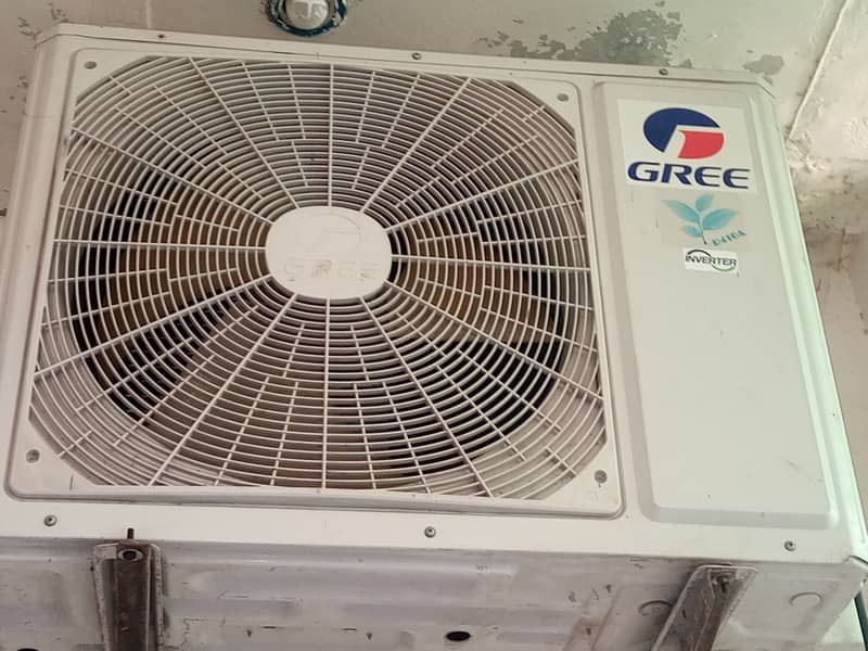 Gree 1.5 ton INVERTER air conditioner 4