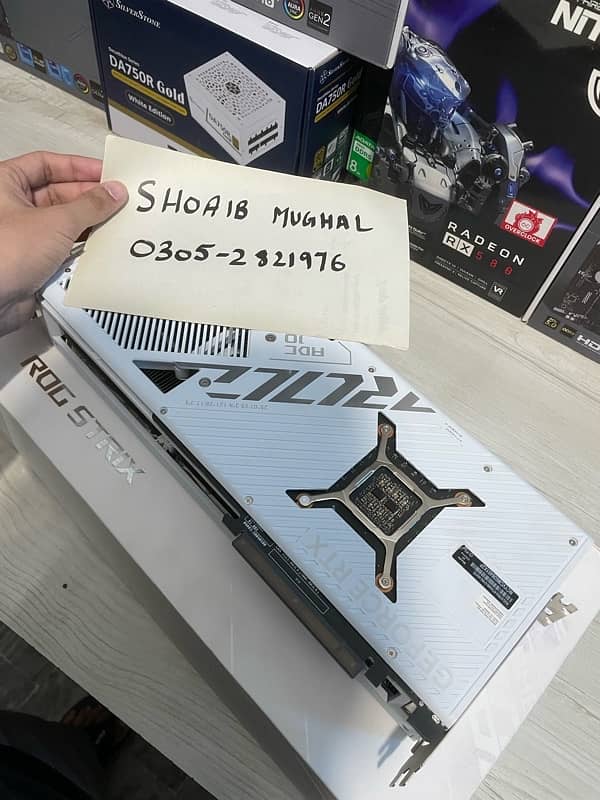 ASUS ROG 4080 WHITE EDITION 1