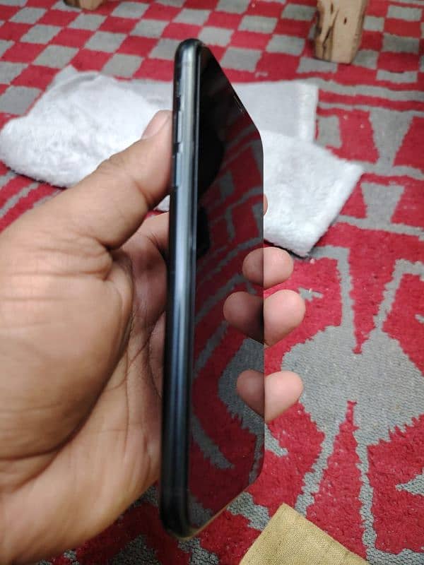 iphone XR 4