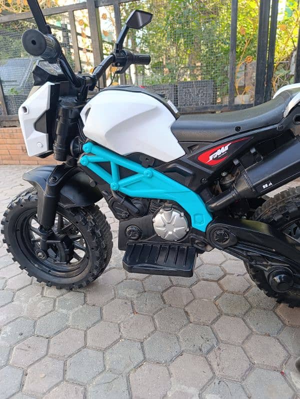 Electric Motor Bike Available for Sale. 1