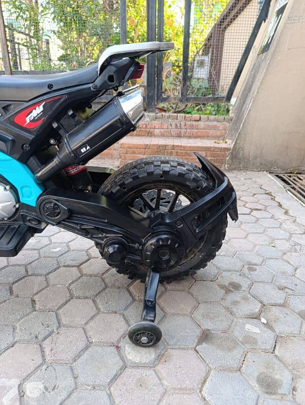 Electric Motor Bike Available for Sale. 2