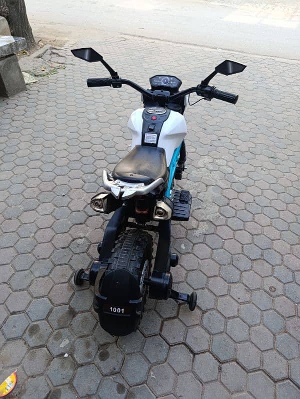 Electric Motor Bike Available for Sale. 5