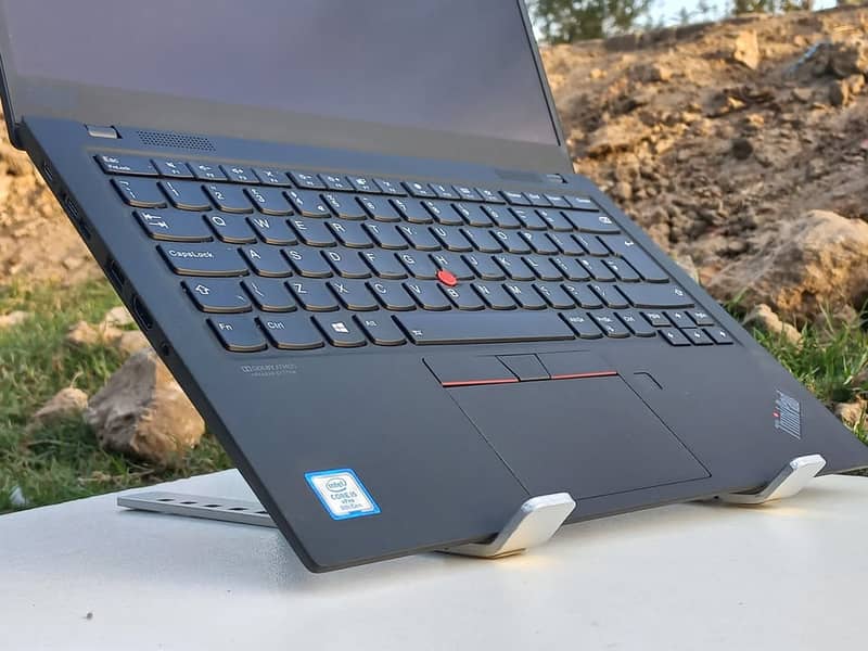 lenovo x1 carbon core i5 8th gen 16gb ram | Touch Screen | UltraSlim 0