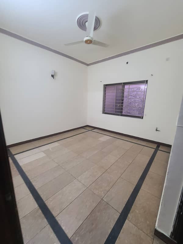 2 bedroom beautiful upper portion available for rent 5