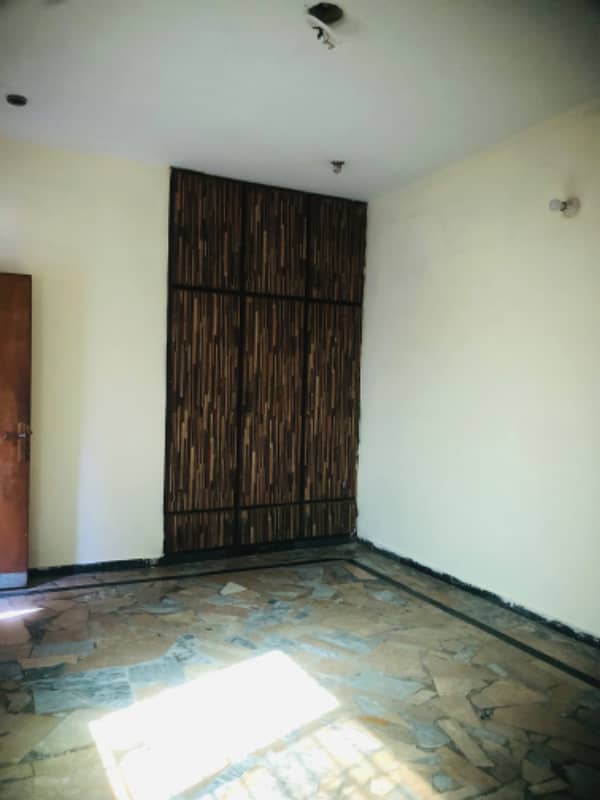 10 Marla 2nd Floor For Rent In Taj Bhag Near To Main Canal Road 1