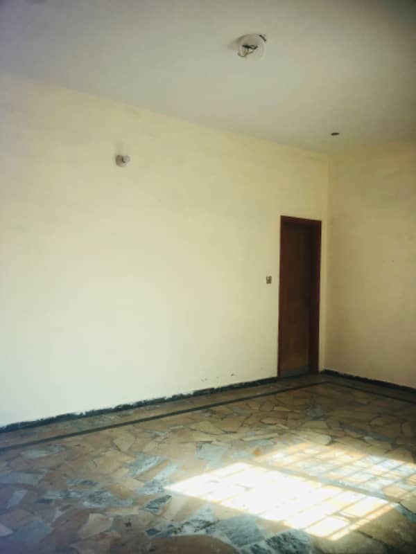 10 Marla 2nd Floor For Rent In Taj Bhag Near To Main Canal Road 2