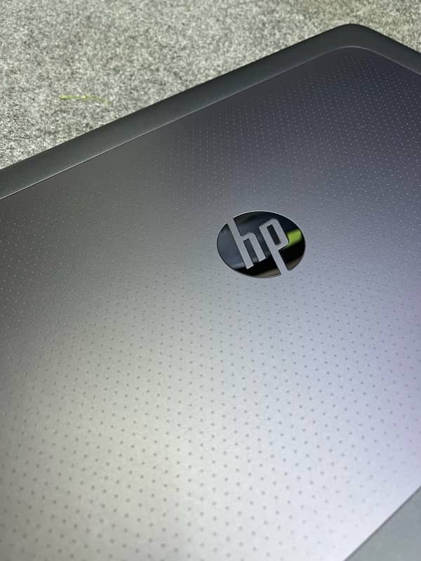 HP Zbook 17 G3 - Core i7 6th gen - 16Gb 256Gb 1